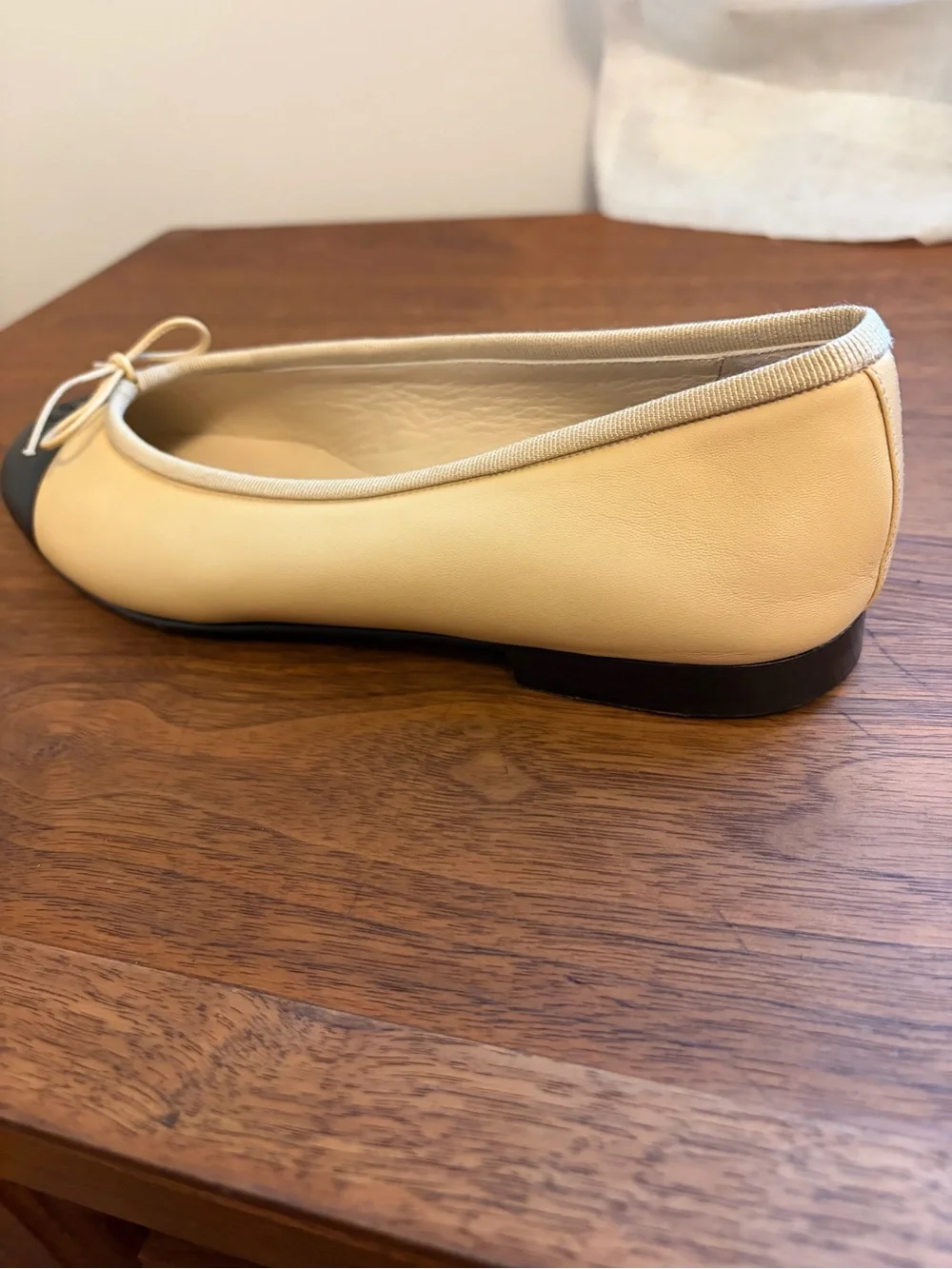CHANEL Beige and Black Lambskin Ballet Flats size 39 - Picture 5 of 8